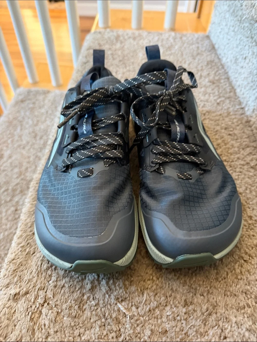 ALTRA Women’s Lone Peak 8 Trail Running Shoe. SZ 7 Wide. Hiking. Outdoor. EUC